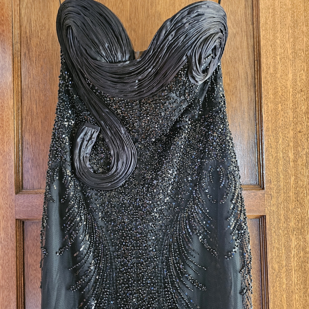 SHEIN Elegant Black Strapless Dress with Bead Embellishments